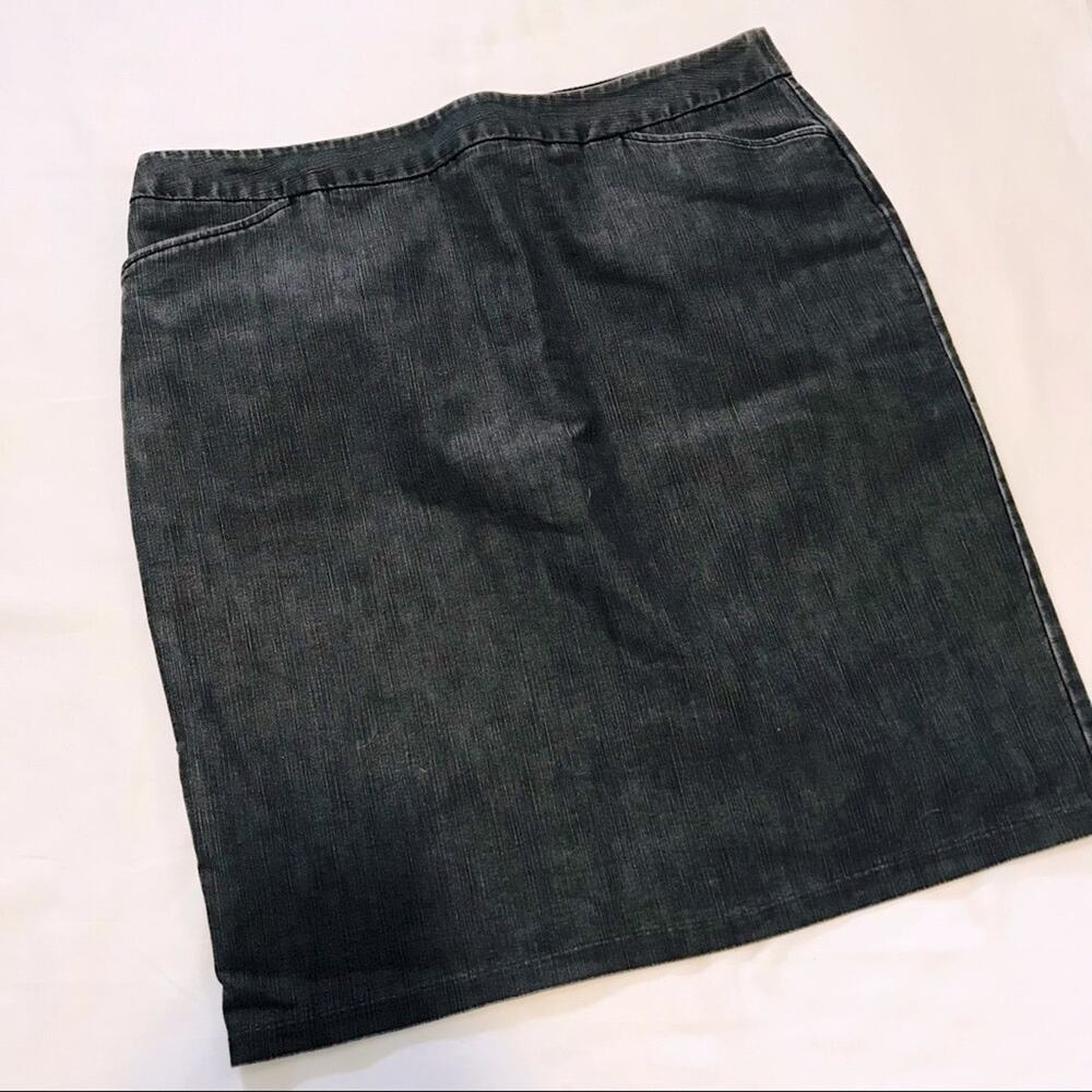 Chaus Skirt